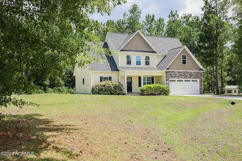 311 Vintage Ct, Hubert, NC 28539