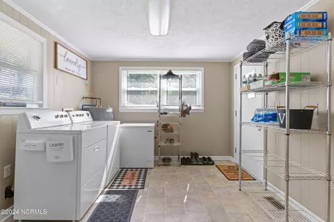 Other - 406 E Murphy St, Wallace, NC 28466 photo 5 of 8