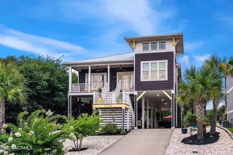 2524 E Pelican Dr, Oak Island, NC 28465