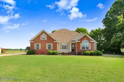 102 W Brebati Dr, Goldsboro, NC 27534
