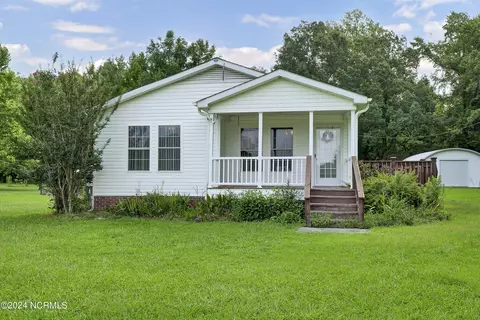 1846 Murray Town Rd, Burgaw, NC 28425
