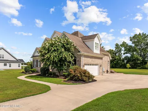 2016 Steinbrook Dr, Greenville, NC 27858 photo 3