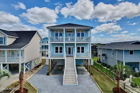 302 Brunswick Ave W, Holden Beach, NC 28462