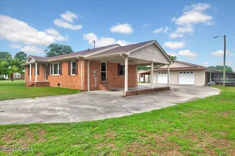 107 Edgemont Dr, Snow Hill, NC 28580