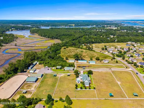 2885 Sloop Point Loop Rd, Hampstead, NC 28443 photo 10