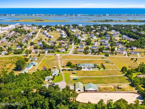 2885 Sloop Point Loop Rd, Hampstead, NC 28443 photo 9