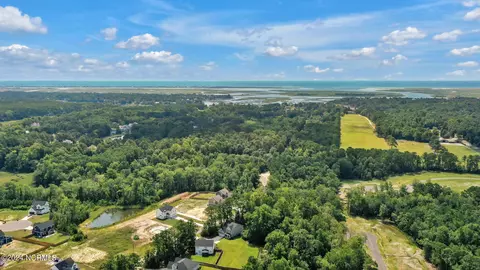 View/Area - 495 Grandview Dr, Hampstead, NC 28443 photo 7 of 12
