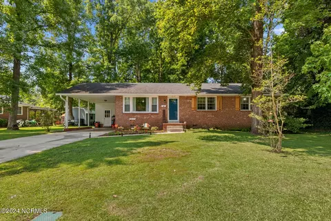 1015 Hendricks Ave, Jacksonville, NC 28540
