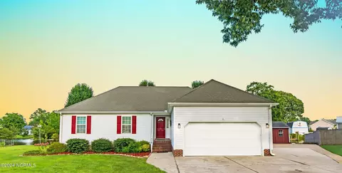 116 Porpoise St, Moyock, NC 27958