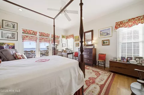 Bedroom - 446 Batchelor Bay Dr, Windsor, NC 27983 photo 2 of 6