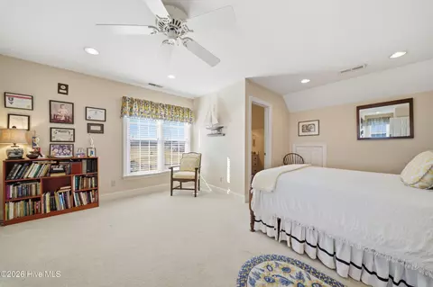 Bedroom - 446 Batchelor Bay Dr, Windsor, NC 27983 photo 4 of 6