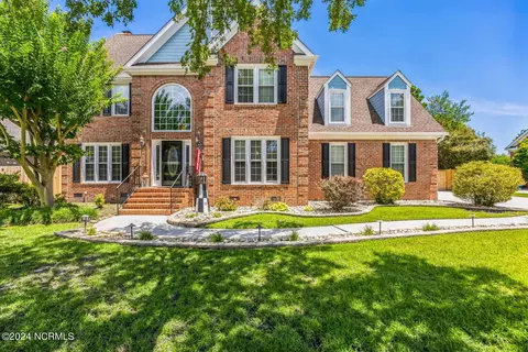 3617 Saint Francis Dr, Wilmington, NC 28409