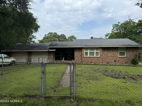14960 Phillips Dr, Laurinburg, NC 28352