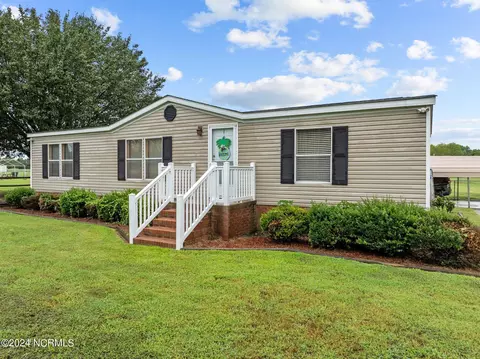 6247 Cobblestone Rd, Elm City, NC 27822