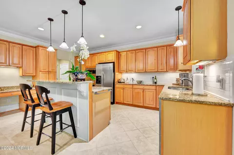Kitchen - 210 Connecticut Dr, Chocowinity, NC 27817 photo 4 of 5