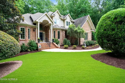 210 Connecticut Dr, Chocowinity, NC 27817