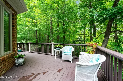 Exterior - 210 Connecticut Dr, Chocowinity, NC 27817 photo 9 of 11