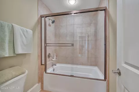 Bath - 210 Connecticut Dr, Chocowinity, NC 27817 photo 9 of 9