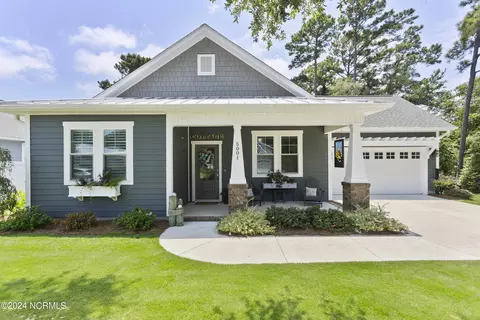 5001 Canvasback Ct, Southport, NC 28461