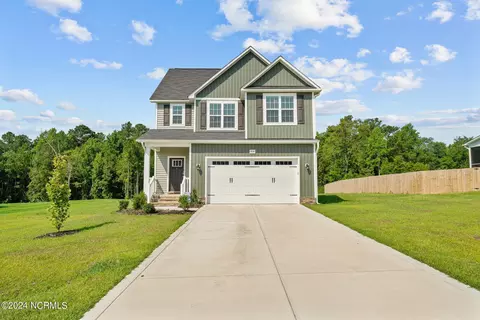 724 Burley Oak Dr, Cameron, NC 28326