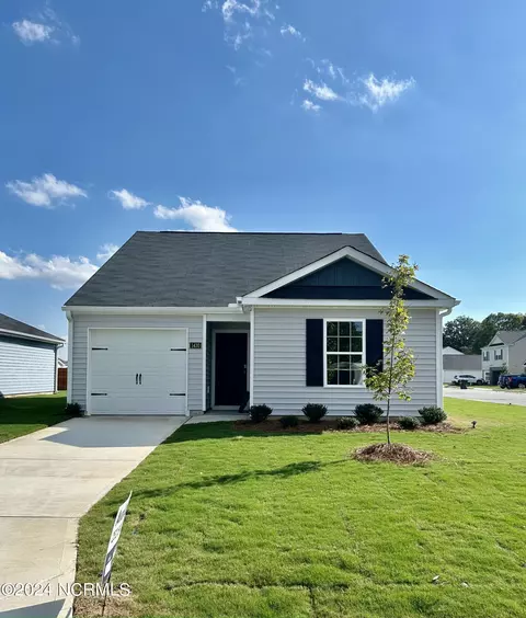 1430 N Wilshire Ct, Kinston, NC 28504