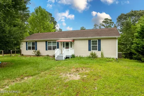 310 Old Garner Place Rd, West End, NC 27376