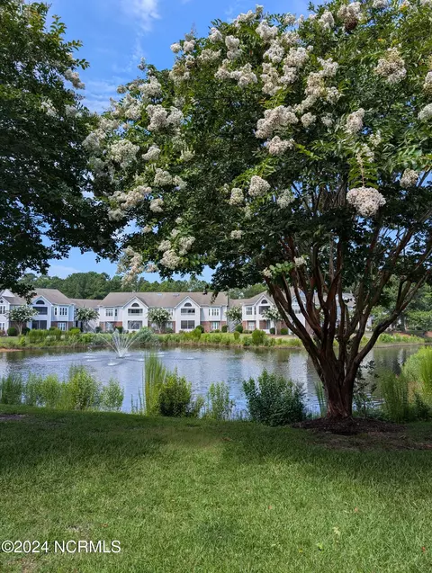 4116 Breezewood Dr #203, Wilmington, NC 28412