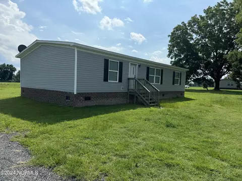 492 Reedsford Rd, Clinton, NC 28328