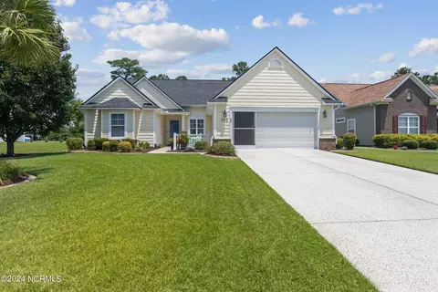 672 Meadowbrook Ln, Calabash, NC 28467