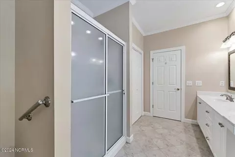Bath - 26 Ashkirk Dr, Pinehurst, NC 28374 photo 2 of 4