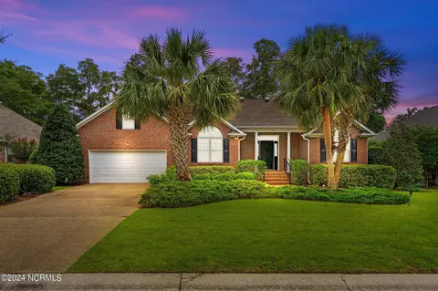 638 Sea Castle Ct, Wilmington, NC 28412