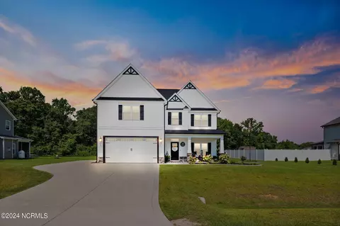 36 River Lodge Dr, Kenly, NC 27542