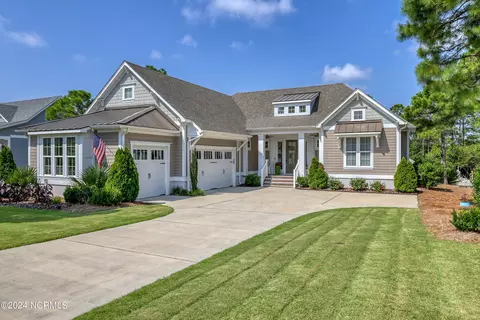 2843 Pine Forest Dr, Southport, NC 28461