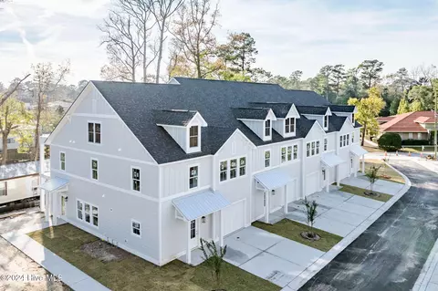 115 Seagate Pl, Wilmington, NC 28403