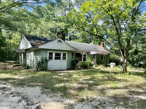 619 Roberdel Rd, Rockingham, NC 28379