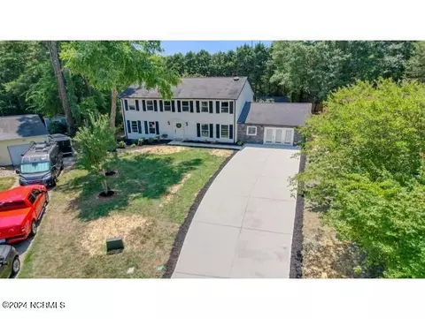 7301 Entwhistle Ct, Charlotte, NC 28226