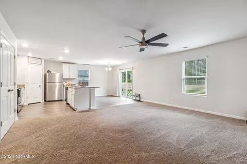 192 Poppleton Dr, Hampstead, NC 28443 photo 14