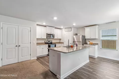 192 Poppleton Dr, Hampstead, NC 28443 photo 18