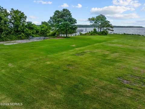 37 S First St, Vandemere, NC 28587 photo 6