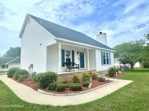 509 Shadow Ridge Dr, Winterville, NC 28590
