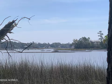lot9 Bay Harbor Dr, Hampstead, NC 28443