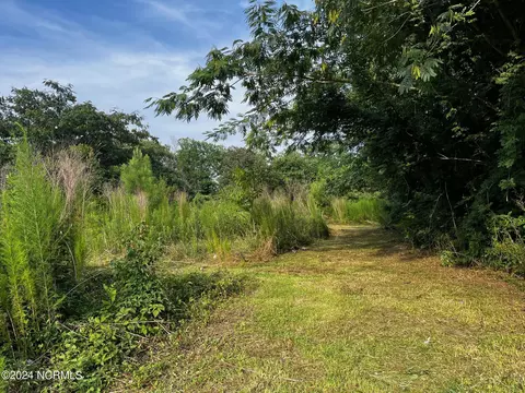 2628 Belgrade Swansboro Rd, Maysville, NC 28555