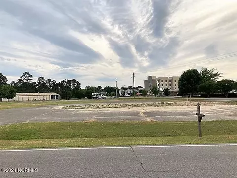 1100 Sunburst Dr, Goldsboro, NC 27534