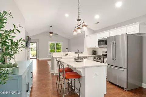 210 Murdock Way, New Bern, NC 28560 photo 12