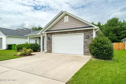 210 Murdock Way, New Bern, NC 28560 photo 3