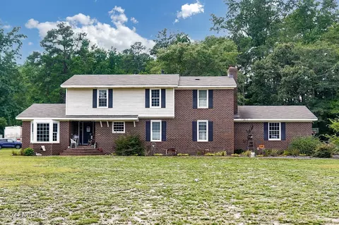 19480 Sneads Grove Rd, Laurinburg, NC 28352