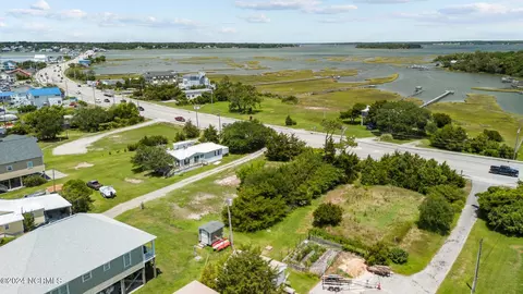 176 Cedar Point Blvd, Cedar Point, NC 28584 photo 9