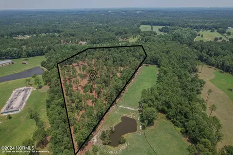 2528 Lakebay Rd, Vass, NC 28394