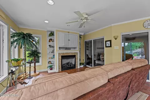 Exterior - 812 Treasure Point Rd, Bath, NC 27808 photo 9 of 22