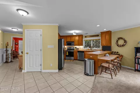 Kitchen - 812 Treasure Point Rd, Bath, NC 27808 photo 1 of 5